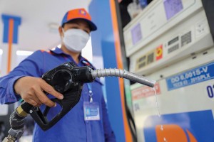 Lĩnh vực hạ nguồn dầu khí gặp bất lợi khi giá dầu giảm