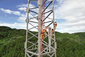 Việc triển khai dự án truyền tải điện gặp nhiều vướng mắc, chủ yếu liên quan thủ tục chấp thuận chủ trương đầu tư. Ảnh: Đ.T