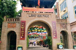 Tuần lễ Văn hóa - Du lịch - Thương mại làng nghề năm 2024, với chủ đề “Quê lụa Hà Đông - Tinh hoa hội tụ” sẽ diễn ra từ ngày 30/11 - 6/12/2024.