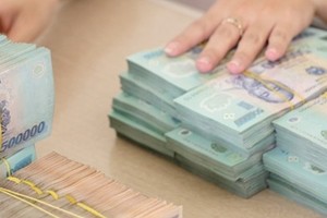 Nhà băng đẩy mạnh cho vay tiêu dùng cuối năm