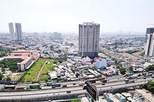 Nhiều dự án bất động sản đình trệ vì việc thẩm định tiền sử dụng đất bị tắc (Ảnh: Gia Huy)