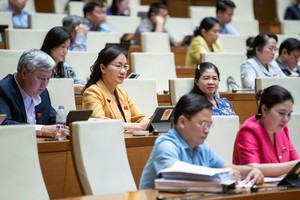 Một phiên họp toàn thể tại Kỳ họp thứ tám của Quốc hội Khóa XV.