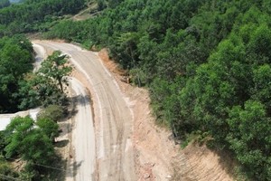 Khẩn trương giải phóng mặt bằng Dự án Cải tạo, nâng cấp Quốc lộ 14E 