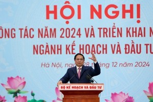 Thủ tướng đánh giá cao, biểu dương sự nỗ lực và kết quả rất đáng ghi nhận của toàn thể lãnh đạo, công chức, viên chức, người lao động ngành Kế hoạch - Đầu tư và Thống kê. Ảnh: Đức Thanh