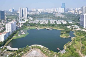 Công viên hồ Phùng Khoang là công trình thuộc Dự án đầu tư xây dựng Khu đô thị Phùng Khoang.