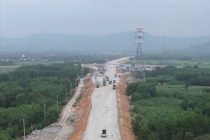 Bộ trưởng Bộ Giao thông Vận tải: Giải quyết dứt điểm vướng mặt bằng của cao tốc Quảng Ngãi -Hoài Nhơn