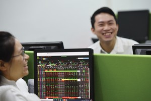 Chỉ số VN-Index tiếp tục tăng trưởng hai con số trong năm 2024