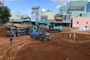 Gia Lai kiên quyết thu hồi dự án quá thời hạn nhưng nhà đầu tư không triển khai. Trong ảnh là Dự án đầu tư Hoàng Nhi Flaza (TP.Pleiku) bị Sở Kế hoạch và Đầu tư tỉnh Gia Lai quyết định chấm dứt hoạt động vào giữa năm 2022.