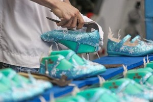 Giày dép là nhóm hàng xuất khẩu đạt kim ngạch tỷ USD chỉ trong nửa đầu tháng 1/2025.