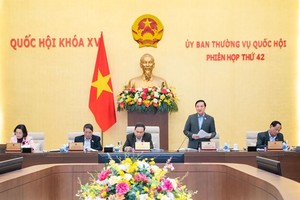 Phiên họp chiều 6/2 của Ủy ban Thường vụ Quốc hội.