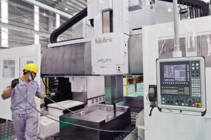 Để đạt mục tiêu tăng trưởng GDP trên 8%, khu vực công nghiệp - xây dựng phải tăng trưởng từ 9,5% trở lên. Ảnh: Đức Thanh