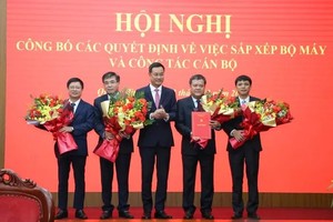 Quảng Bình công bố quyết định về sắp xếp bộ máy và công tác cán bộ