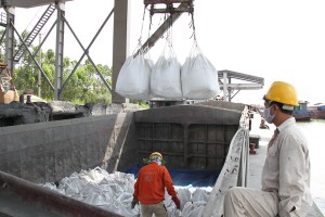 Philippines áp thuế tự vệ xi măng nhập khẩu, doanh nghiệp Việt cần phối hợp cung cấp thông tin kịp thời.