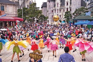 Chính sách miễn visa được đánh giá là cú hích giúp thu hút khách quốc tế.