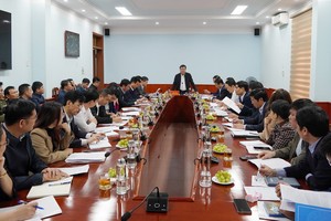 Chủ tịch UBND tỉnh Quảng Bình Trần Phong chủ trì buổi làm việc