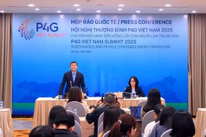 Thứ trưởng thường trực Bộ Ngoại giao Nguyễn Minh Vũ chia sẻ thông tin về Diễn đàn P4G năm 2025 tại cuộc họp báo.