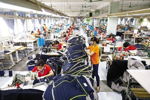 Doanh nghiệp xuất khẩu được khuyến nghị đẩy nhanh việc đa dạng hóa sản phẩm và thị trường xuất khẩu để phân tán rủi ro