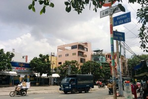 Dự án cầu, đường Bình Tiên sẽ cắt ngang qua đường Võ Văn Kiệt. Ảnh: Lê Toàn