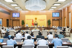 Phiên họp chiều 17/4 của Ủy ban Thường vụ Quốc hội. 