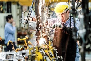 Động lực hoá giải biến động kinh tế thế giới, đẩy tăng trưởng GDP trên 8%