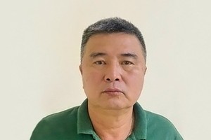 Cựu Vụ phó tiếp tục bị xét xử do vi phạm về cấp phép kinh doanh xăng dầu