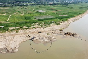 Giá cát 800.000 đồng/m3 cũng không có nguồn cung: Chủ tịch Quảng Nam chỉ đạo “nóng” 