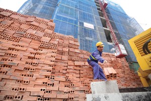 Giá bán và sản lượng tăng giúp doanh nghiệp vật liệu xây dựng kỳ vọng vào một năm kinh doanh khả quan hơn