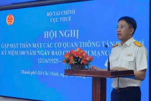 Ông Mai Sơn, Phó cục trưởng Cục thuế chia sẻ tại Hội nghị.