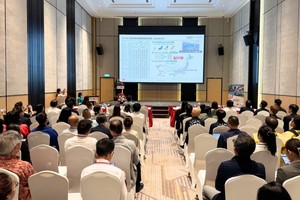 Hội thảo thu hút hàng trăm chuyên gia, doanh nghiệp, phóng viên tham dự. Ảnh: Hồ Hạ.
