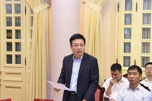 Thứ trưởng Bộ Tài chính Hồ Sỹ Hùng giới thiệu nội dung mới của Luật Doanh nghiệp. 