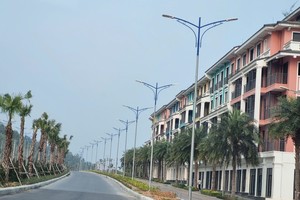 Trong những năm gần đây, Quảng Ninh đã đầu tư đáng kể vào phát triển hạ tầng kỹ thuật tại Vân Đồn. Ảnh: Thanh Tân.