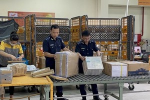 Doanh nghiệp cần chuẩn bị gì trước quy định mới về khai hải quan hàng trị giá thấp?