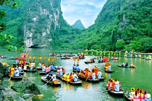 Hàng loạt tour mới phục vụ cao điểm du lịch cuối năm