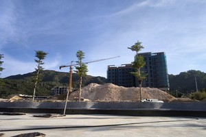 Nhà ở xã hội Nhơn Phú 2 đang thi công các căn hộ cũng như hạ tầng kỹ thuật.