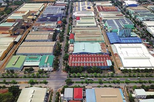 Giá đất tăng cao dẫn đến chi phí bồi thường giải phóng mặt bằng Khu công nghiệp Vĩnh Lộc mở rộng tăng theo (Ảnh: Lê Toàn)