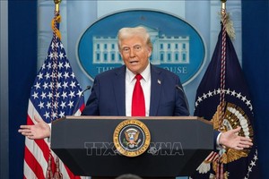 Tổng thống Mỹ Donald Trump phát biểu họp báo tại Nhà Trắng. Ảnh: THX/TTXVN