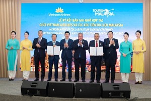 Lễ ký kết Biên bản ghi nhớ hợp tác (MoC) giữa Cục Xúc tiến Du lịch Malaysia và Vietnam Airlines.