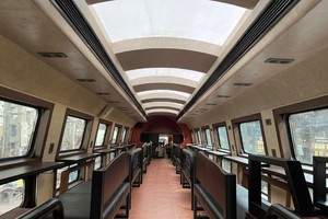 Cận cảnh bên trong tàu du lịch 2 tầng “Hà Nội 5 cửa ô”.