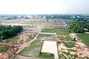 Dự án đất nền An Huy Mỹ Việt phải dừng bán sau 2 tháng ra mắt vì không có khách mua.