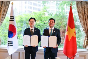 Việt Nam và Hàn Quốc hợp tác chặt chẽ về thương mại, công nghiệp 