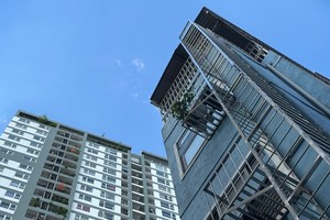 Bất lực nhìn giá nhà tăng cao, nhiều người đành “cắn răng” tìm tới chung cư mini