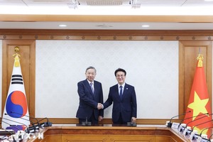 Tổng Bí thư Tô Lâm hội kiến Thủ tướng Hàn Quốc Kim Min Seok. Ảnh: TTXVN 