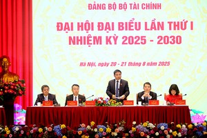 Đồng chí Nguyễn Văn Thắng - Bí thư Đảng ủy, Bộ trưởng Bộ Tài chính nhấn mạnh: "Kết quả đạt được tại Đại hội hôm nay là tiền đề rất quan trọng, tạo cơ sở vững chắc để định hướng tổ chức thực hiện thắng lợi phương hướng, mục tiêu Đại hội đã đặt ra trong 5 năm tới”. Ảnh: Đức Thanh.