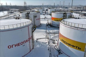 Nhà máy lọc dầu Rosneft ở Gubkinsky, Tây Siberia, Nga. Ảnh: AFP/TTXVN