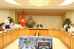 Họp Ban Chỉ đạo 751 với lãnh đạo một số bộ, ngành, địa phương về tháo gỡ khó khăn, vướng mắc cho các dự án điện năng lượng tái tạo, ngày 15/4/2024. Ảnh: VGP