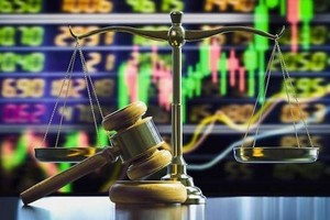 Loạt công ty chứng khoán bị Ủy ban Chứng khoán Nhà nước "tuýt còi"