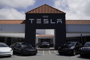 Một cửa hàng của Tesla ở San Mateo, California, Mỹ. Ảnh: THX/TTXVN