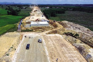 Tốc độ giải ngân vốn đầu tư công chậm lại trong tháng 8/2025. Ảnh: Đức Thanh 