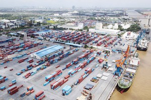 Nhà đầu tư ngoại liên tục rót vốn vào các dự án kho bãi 