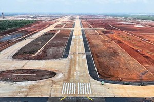 Đường cất hạ cánh số 1, sân bay Long Thành. 